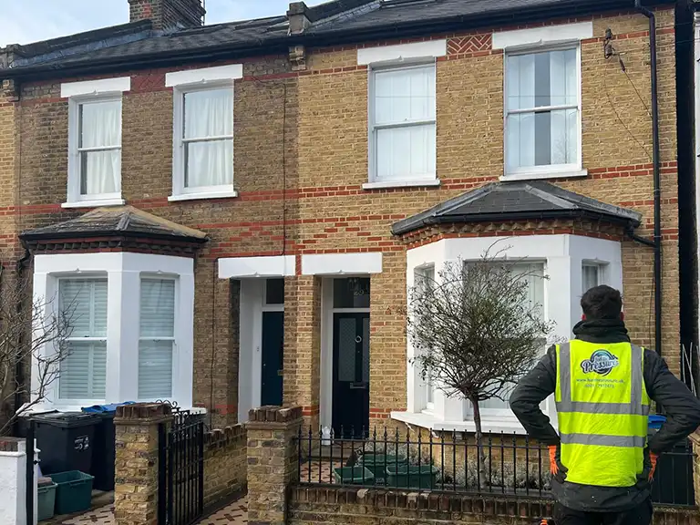 feel_the_pressure_brickcleaning.webp